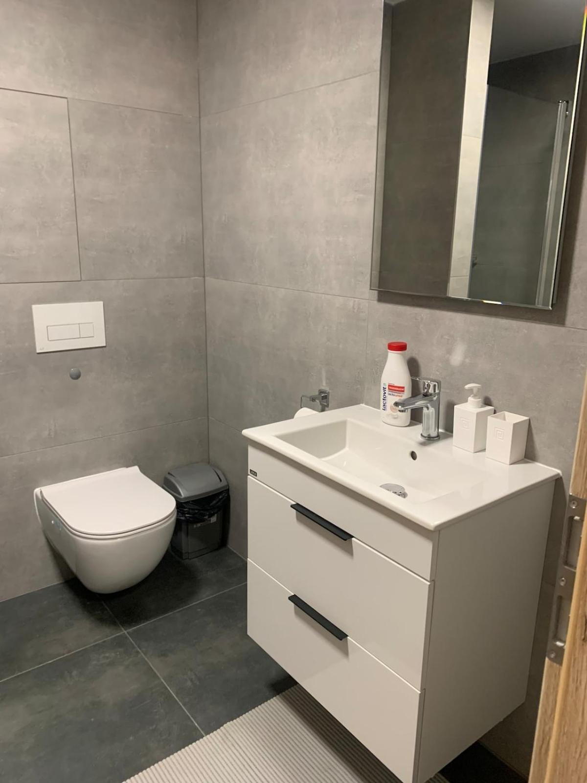 1-Room Apartment Center Rajecké Teplice Buitenkant foto